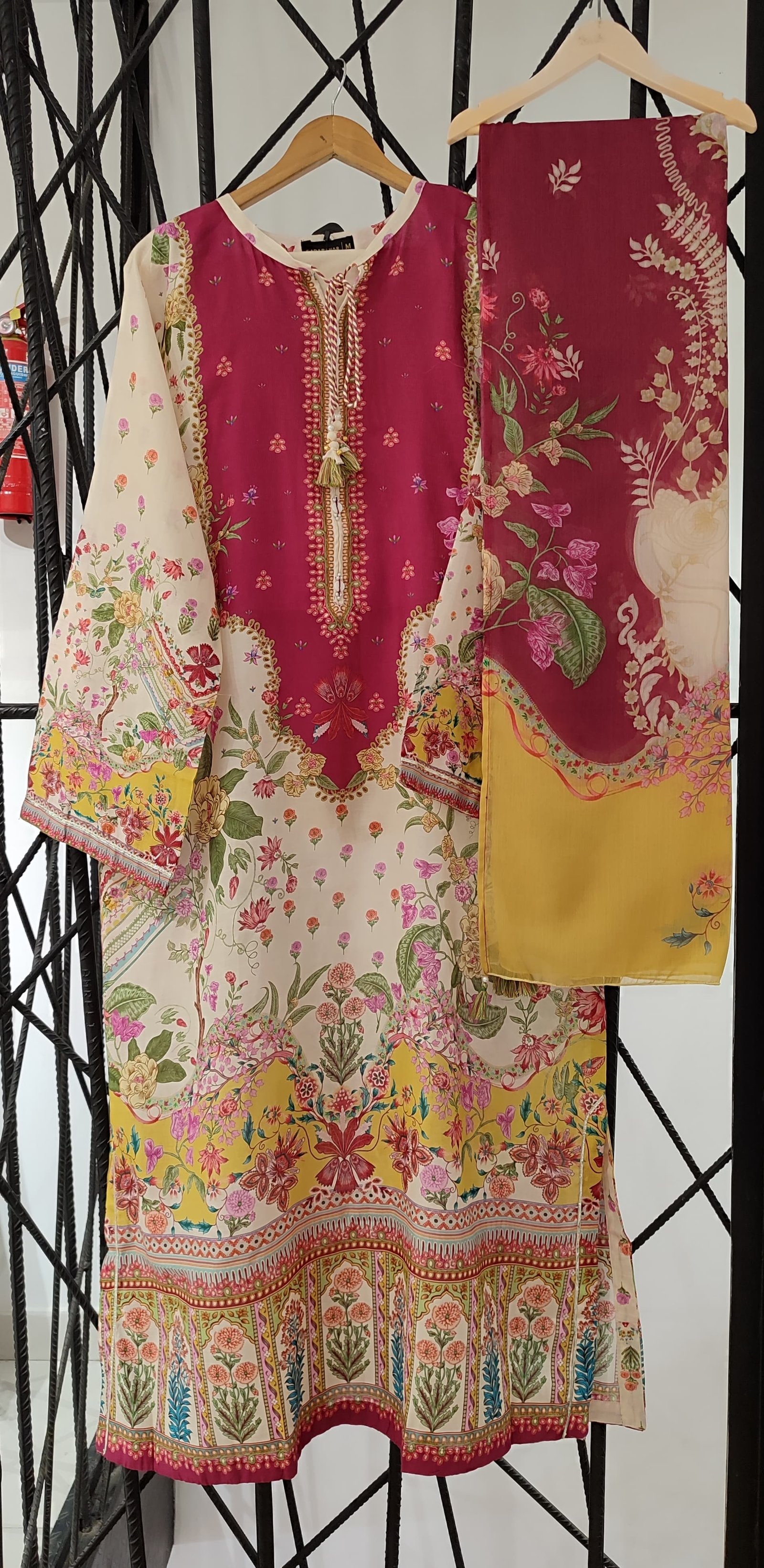 SADABAHAR PRINTED KAFTAN LAWN 3PEC — photo 5