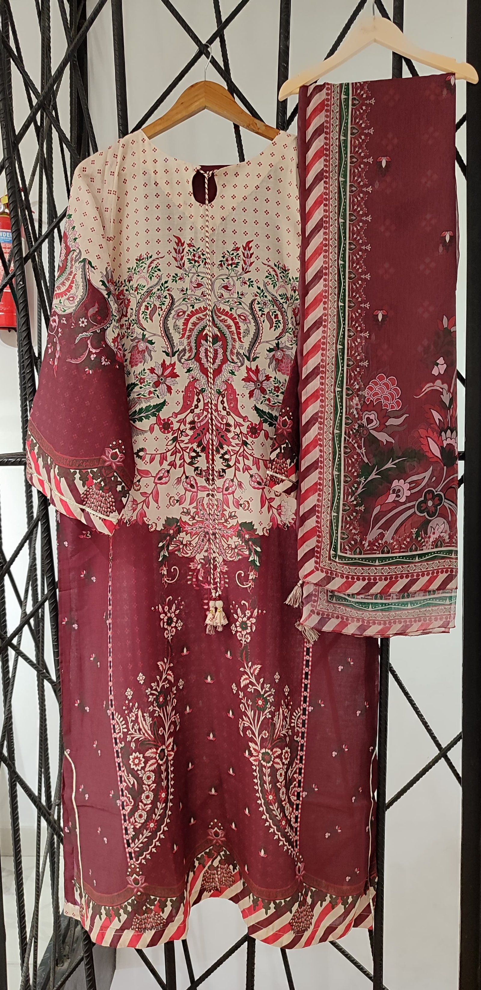 SADABAHAR PRINTED KAFTAN LAWN 3PEC — photo 6